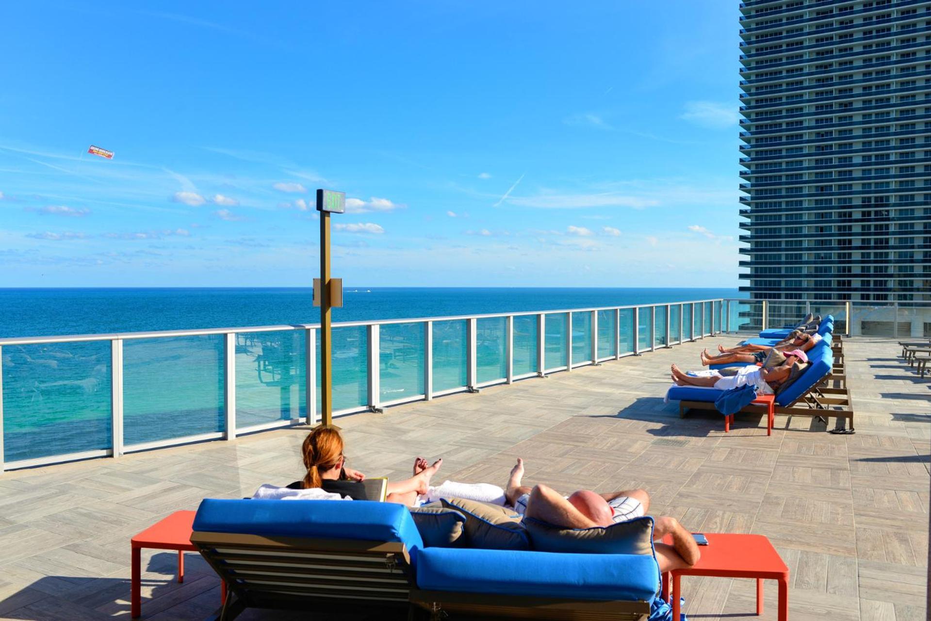 Beachfront Condo With Mesmerizing Views ハリウッド エクステリア 写真
