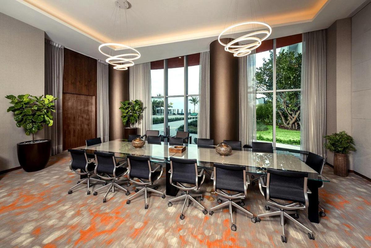 Beachfront Condo With Mesmerizing Views ハリウッド エクステリア 写真